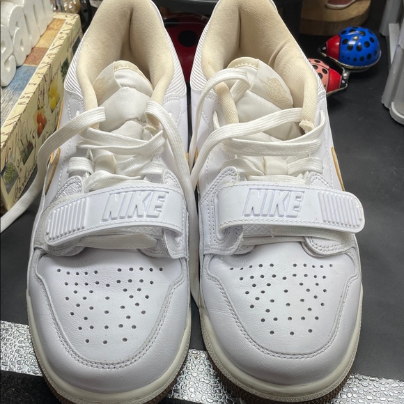 New Jordan Legacy 312 Low Women's Size 8 1/2 White Brown FQ7827 100 - Picture 1 of 9